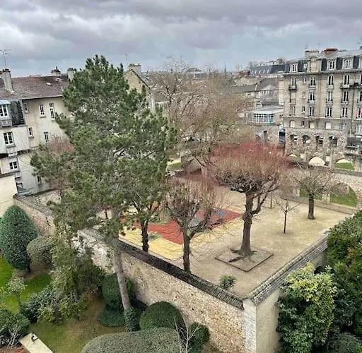 Studio- Avec Parking- Proche Cathedrale