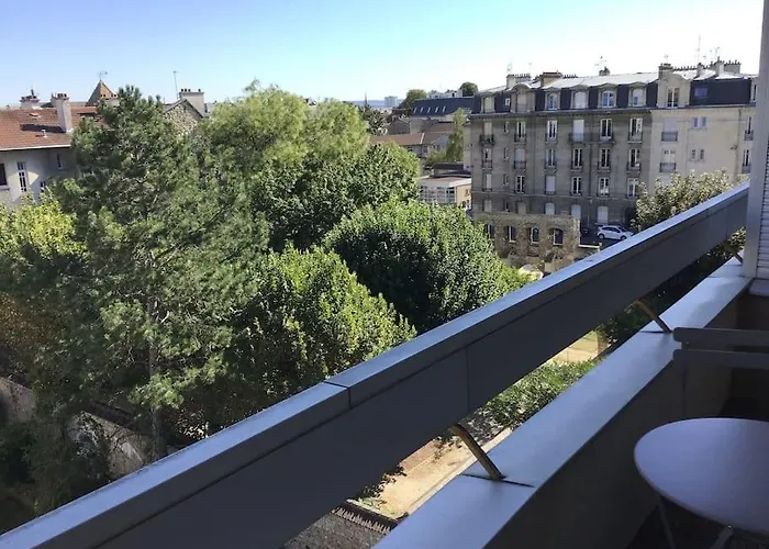Studio- Avec Parking- Proche Cathedrale
