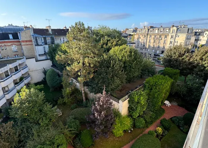 Studio- Avec Parking- Proche Cathedrale